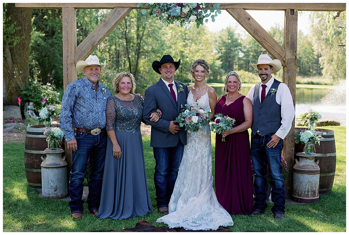 Western themed wedding family pictures